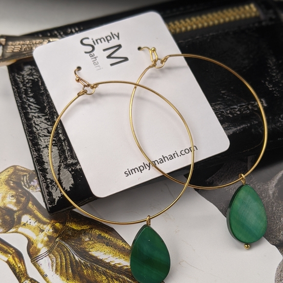 Simply Mahari Jewelry - Mahari Minimalist Hoop Earrings Simply Mahari Jewelry - Mahari Minimalist Hoop Earrings
